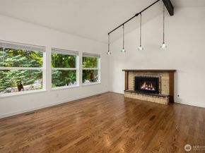11821 SE 67th Place, Bellevue WA 98006