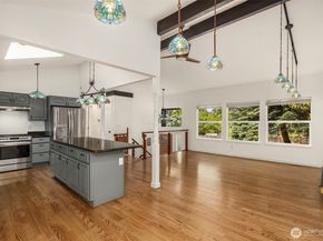11821 SE 67th Place, Bellevue WA 98006