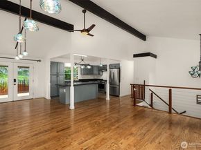 11821 SE 67th Place, Bellevue WA 98006