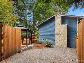 11821 SE 67th Place, Bellevue WA 98006
