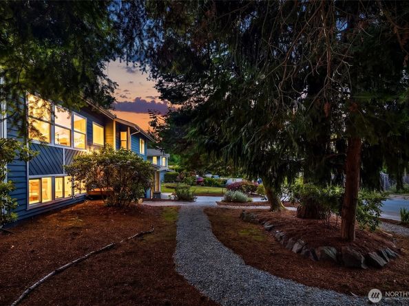11821 SE 67th Place, Bellevue WA 98006