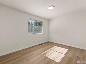 10914 165TH Place NE, Redmond WA 98052