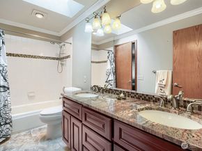 15827 SE 156th Court, Renton WA 98058