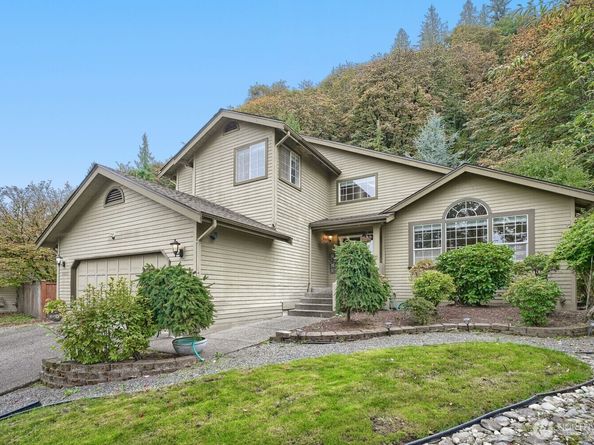 15827 SE 156th Court, Renton WA 98058