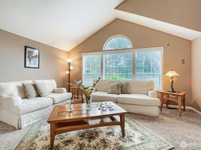 15827 SE 156th Court, Renton WA 98058