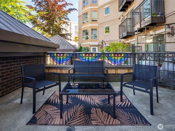 1125 E Olive Street 202, Seattle WA 98122