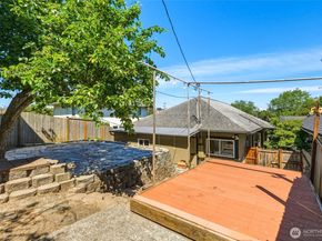 3310 Rucker Avenue, Everett WA 98201