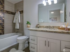 8630 44th Avenue S, Seattle WA 98118