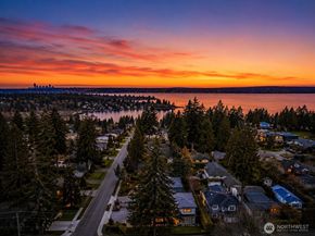 4605 108th Avenue NE, Kirkland WA 98033