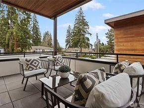 4605 108th Avenue NE, Kirkland WA 98033