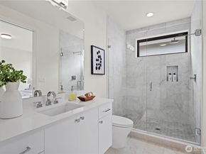 4605 108th Avenue NE, Kirkland WA 98033