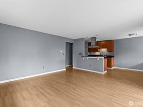 845 NE 125th Street 404, Seattle WA 98125