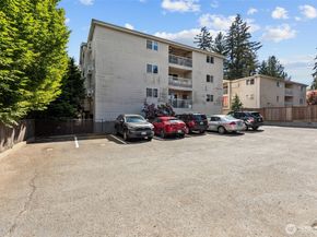 845 NE 125th Street 404, Seattle WA 98125
