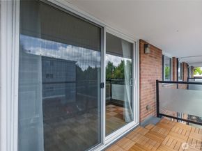 845 NE 125th Street 404, Seattle WA 98125