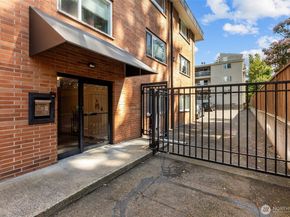 845 NE 125th Street 404, Seattle WA 98125