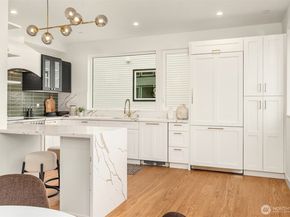 542 W Barrett Street, Seattle WA 98109