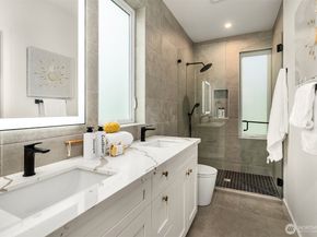 542 W Barrett Street, Seattle WA 98109