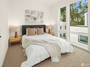 542 W Barrett Street, Seattle WA 98109