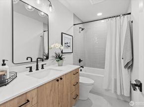 1131 NW 60th Street B, Seattle WA 98107