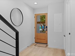 1131 NW 60th Street B, Seattle WA 98107