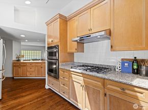 16306 Valhalla Drive, Bothell WA 98011