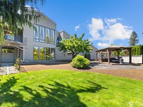 16306 Valhalla Drive, Bothell WA 98011