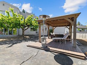 16306 Valhalla Drive, Bothell WA 98011