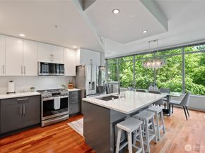 900 Lenora Street W300, Seattle WA 98121