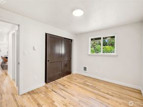 30032 5th Avenue SW, Federal Way WA 98023