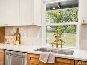 30032 5th Avenue SW, Federal Way WA 98023