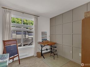 23420 SE Black Nugget Rd A204, Issaquah WA 98029