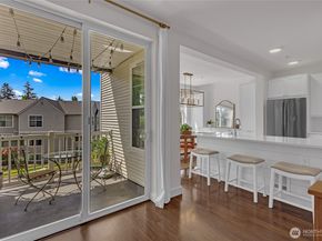 23420 SE Black Nugget Rd A204, Issaquah WA 98029