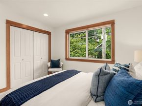 9121 23rd Avenue NE, Seattle WA 98115