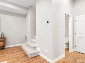 18912 108TH Lane SE, Renton WA 98055