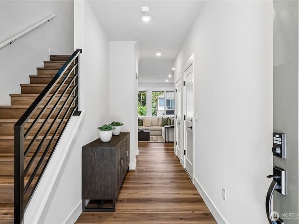 306 182ND Place SE, Bothell WA 98012