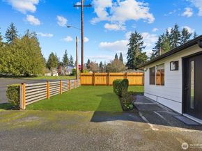1747 NE 147th St 1, Shoreline WA 98155
