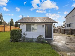 1747 NE 147th St 1, Shoreline WA 98155