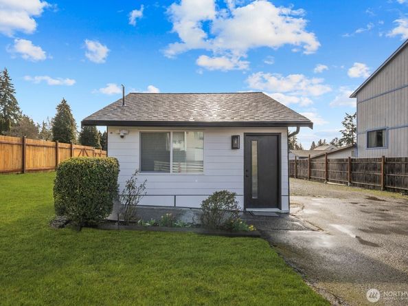 1747 NE 147th St 1, Shoreline WA 98155