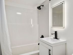 1747 NE 147th St 1, Shoreline WA 98155