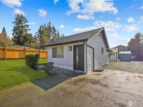 1747 NE 147th St 1, Shoreline WA 98155
