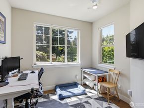 7430 NE 202nd Place, Kenmore WA 98028