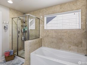 7430 NE 202nd Place, Kenmore WA 98028