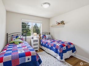 7430 NE 202nd Place, Kenmore WA 98028