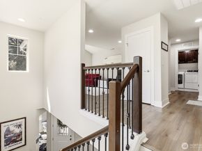 7430 NE 202nd Place, Kenmore WA 98028