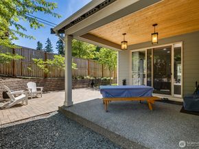 7430 NE 202nd Place, Kenmore WA 98028