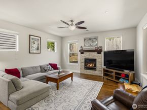 7430 NE 202nd Place, Kenmore WA 98028
