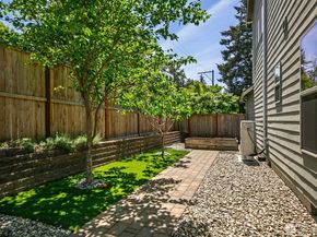 7430 NE 202nd Place, Kenmore WA 98028
