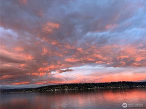 3828 W Lake Sammamish Parkway SE, Bellevue WA 98008