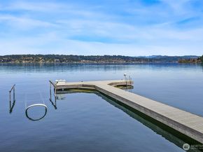 3828 W Lake Sammamish Parkway SE, Bellevue WA 98008