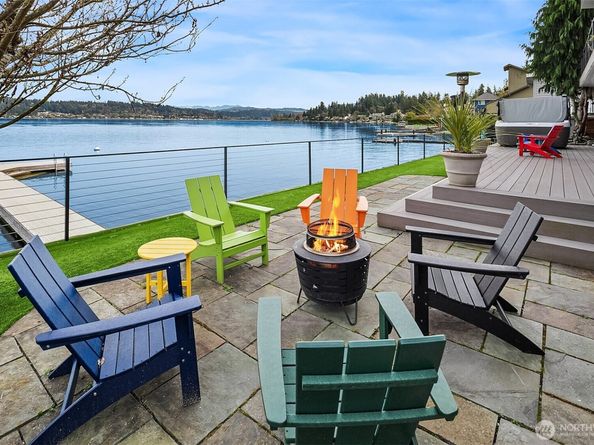 3828 W Lake Sammamish Parkway SE, Bellevue WA 98008